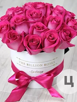 Шляпная коробка с 19 розами